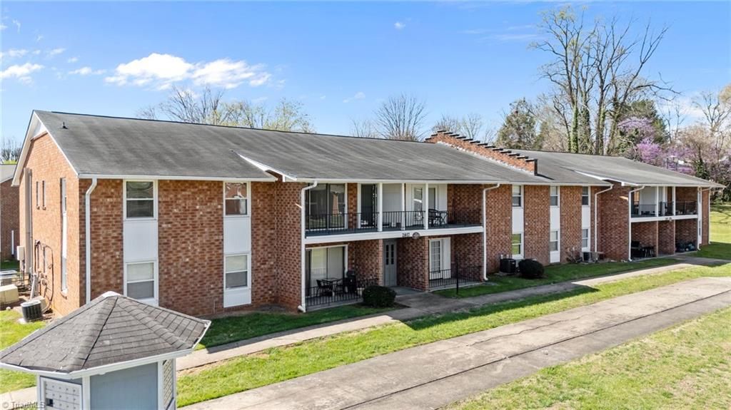 Photo of 2817 N OHenry Boulevard #G, Greensboro, NC 27405 (MLS # 1213071)