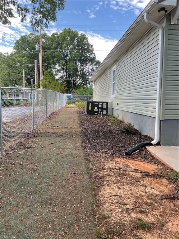 2012 Green Drive, High Point, North Carolina image 8