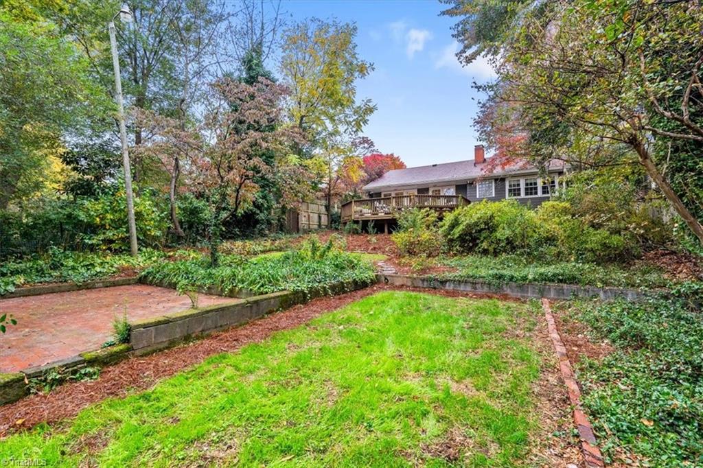 Greensboro, North Carolina 27408, United States, 2 Bedrooms Bedrooms, ,1 BathroomBathrooms,Residential,Pending,235804