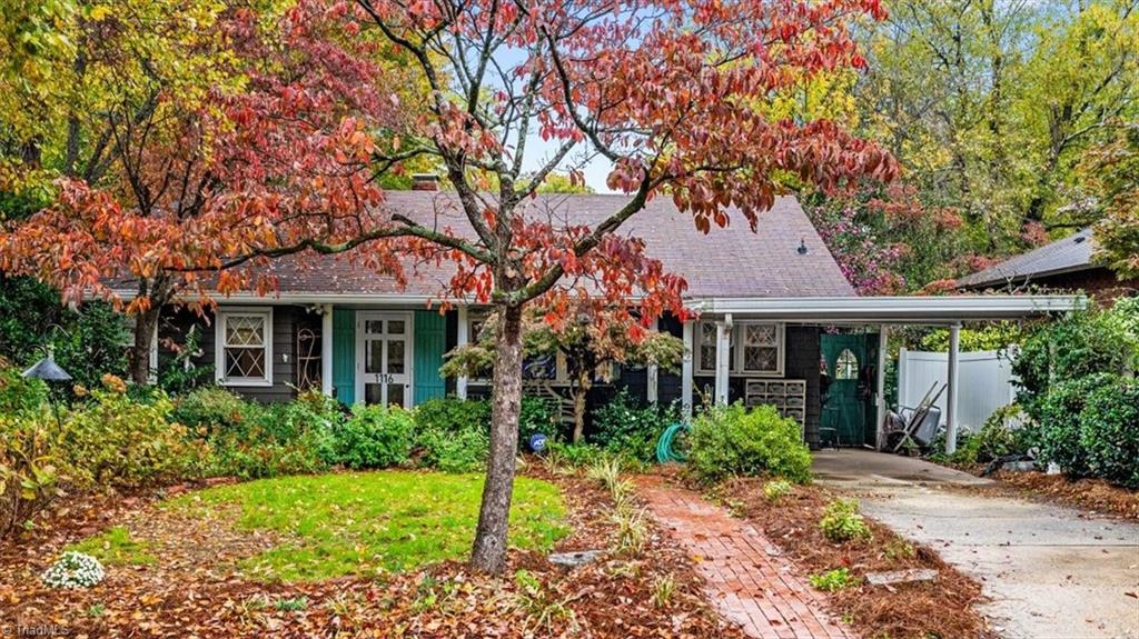 Greensboro, North Carolina 27408, United States, 2 Bedrooms Bedrooms, ,1 BathroomBathrooms,Residential,Pending,235804