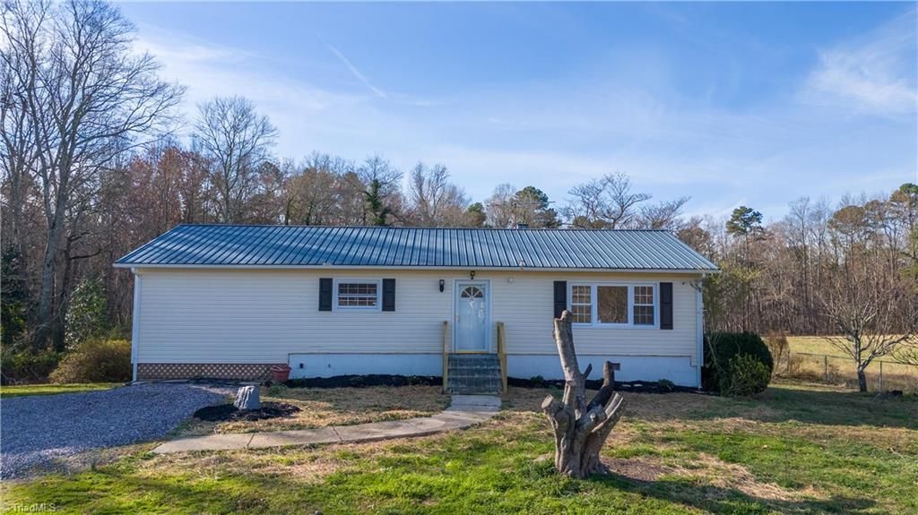 Photo of 4312 Happy Hollow Road, Asheboro, NC 27205 (MLS # 1203443)