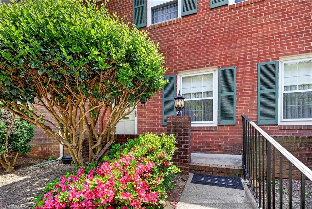 Photo of 2962 Saint Marks Road #E, Winston-Salem, NC 27103 (MLS # 1219278)