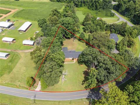 Homes For Sale - 1882 Wentworth Street<br/> Rockingham County, Reidsville, NC 27320