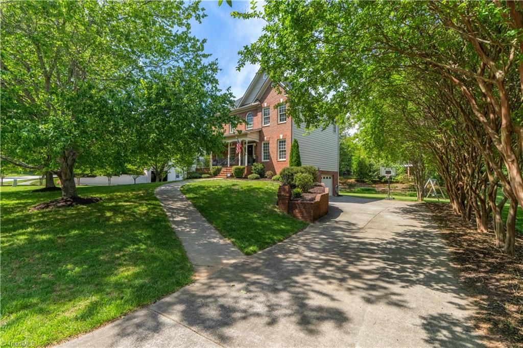 Photo of 435 Ashbry Run Drive, Winston-Salem, NC 27106 (MLS # 1217843)