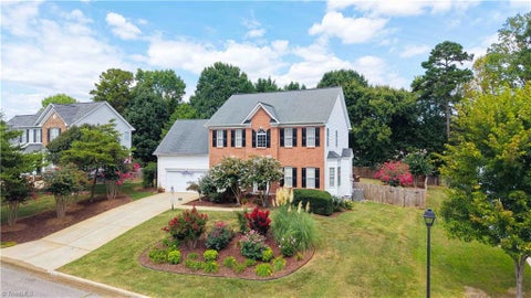 Homes For Sale - 3625 Oak Chase Drive<br/> High Point, NC 27265