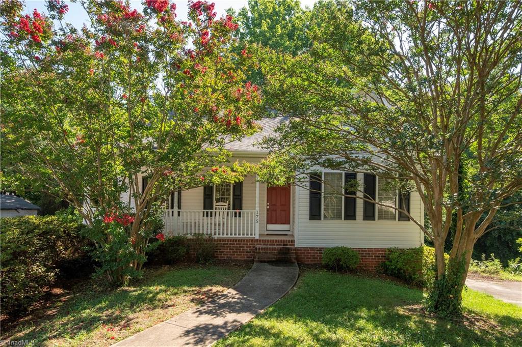 Photo of 175 Millers Crossing Court, Winston-Salem, NC 27103 (MLS # 1237000)