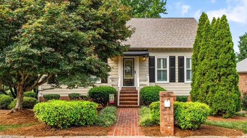 Homes For Sale - 3601 Cherry Hill Drive<br/> Greensboro, NC 27410