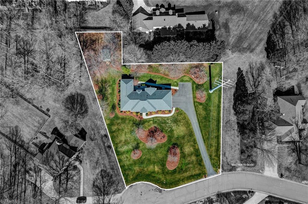 204 W Stonebury Court