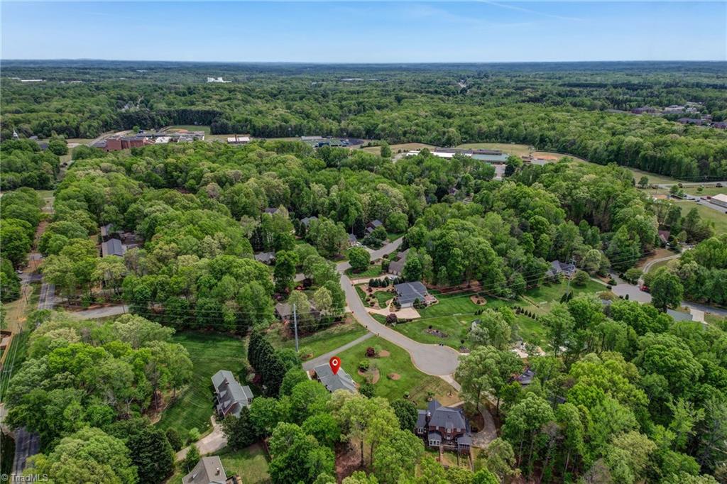 204 W Stonebury Court