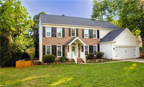 Homes For Sale - 3609 Blairwood Street<br/> High Point, NC 27265