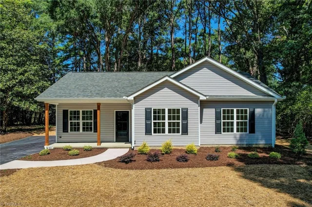 807 Claymore Court, photo 3 of 49