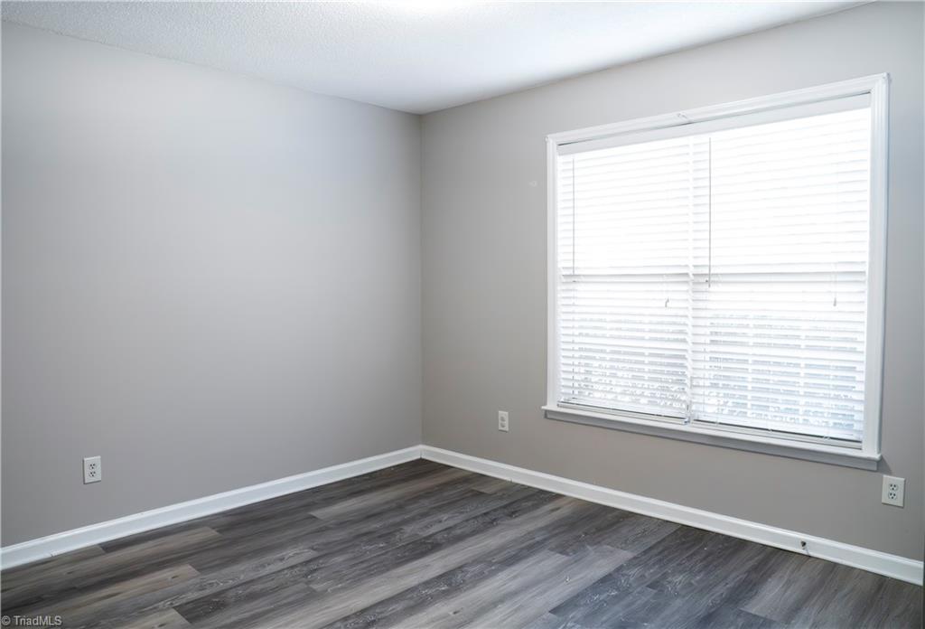 3131 WOODPOINT Street