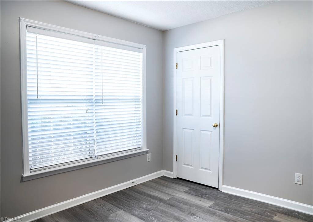 3131 WOODPOINT Street