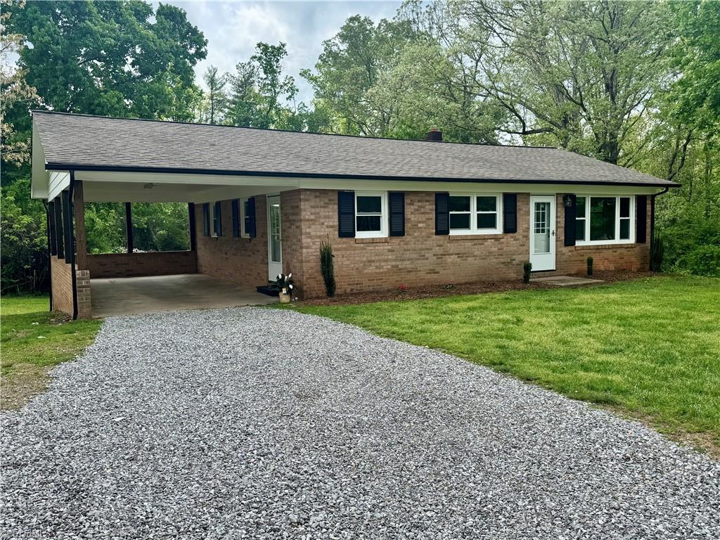 542 Mulberry Mill Road, North Wilkesboro, North Carolina image 1