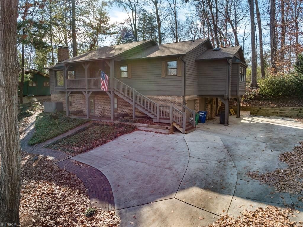 Photo of 3515 Bentbrook Drive, High Point, NC 27265 (MLS # 1203692)