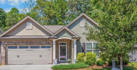 Homes For Sale - 4508 River Gate Drive<br/> Forsyth County, Clemmons, NC 27012