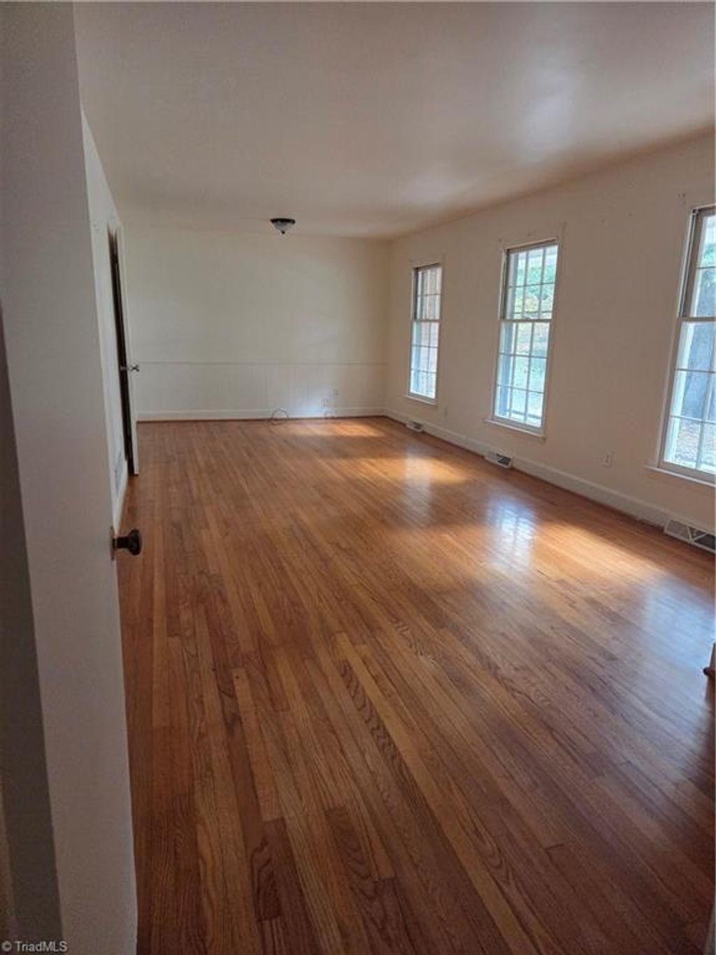 Photo of 1917 EDGEWOOD Avenue, Burlington, NC 27215 (MLS # 1199617)