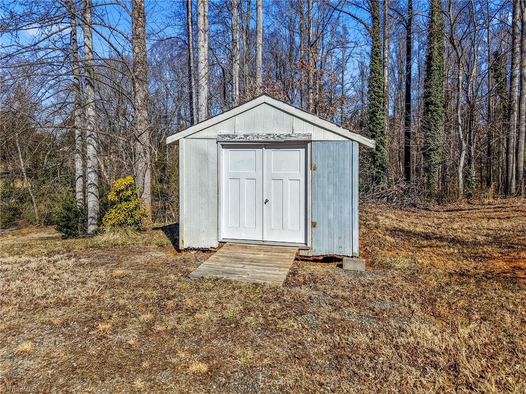 819 Gordon Court, Pilot Mountain, North Carolina image 45