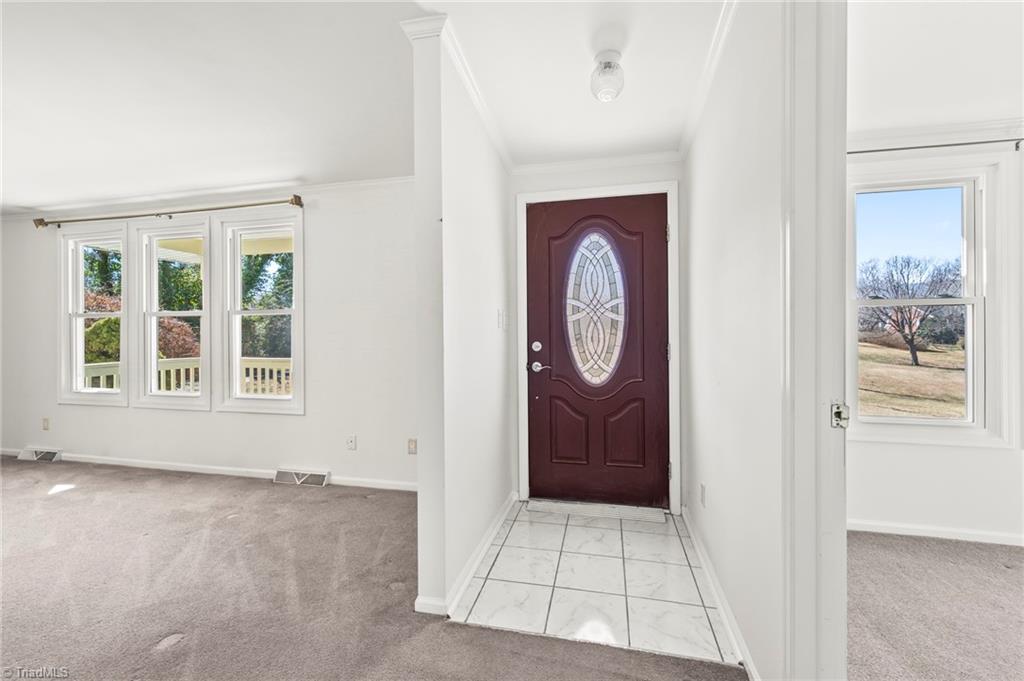 819 Gordon Court, Pilot Mountain, North Carolina image 7