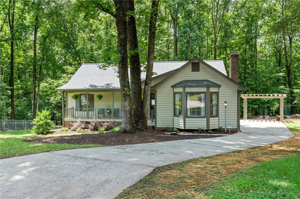 4421 Forest Walk Drive, Greensboro, North Carolina image 4