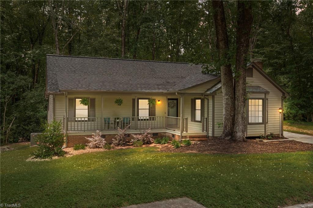 4421 Forest Walk Drive, Greensboro, North Carolina image 2