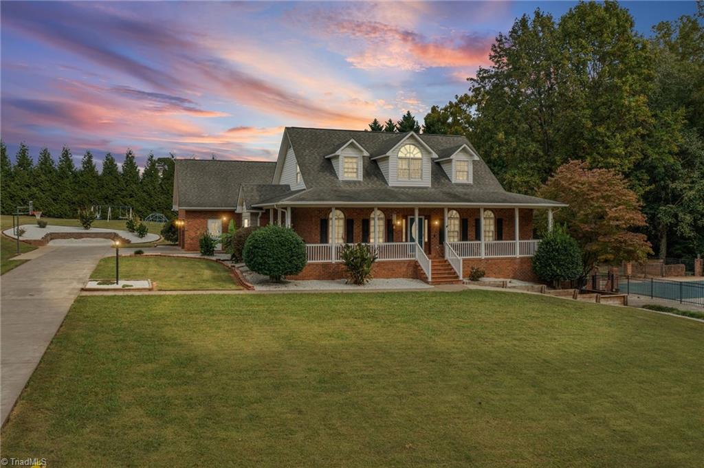Photo of 1013 Brookhaven Lane, Yadkinville, NC 27055 (MLS # 1237674)