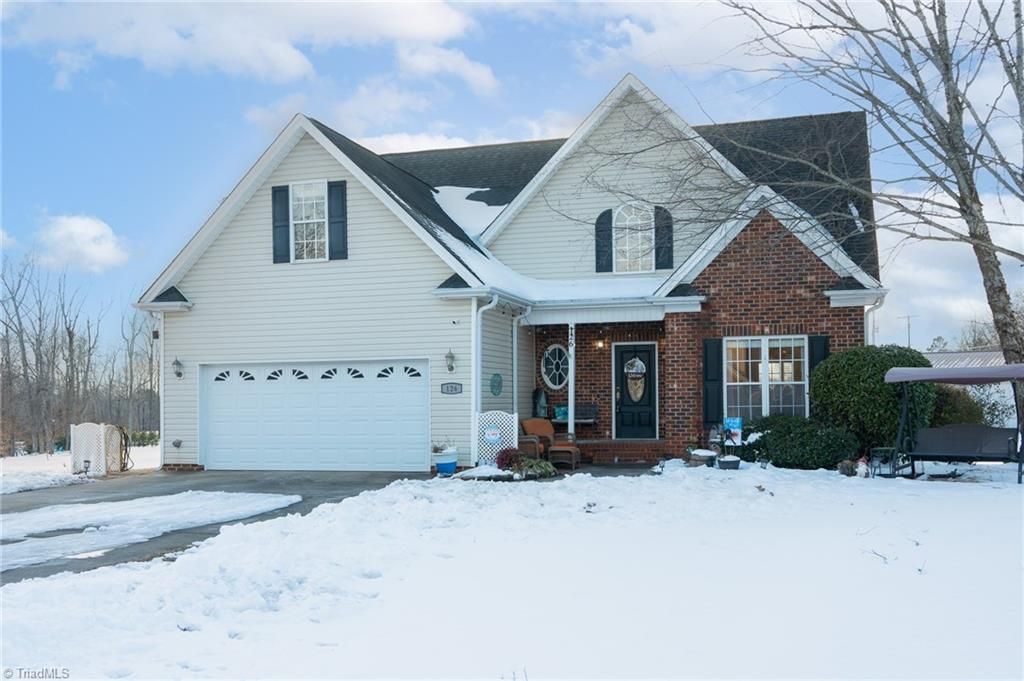 Photo of 126 Crystal Ridge Drive, Lexington, NC 27295 (MLS # 1208005)