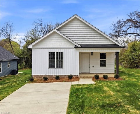 Homes For Sale - 511 White Oak Street<br/> High Point, NC 27260