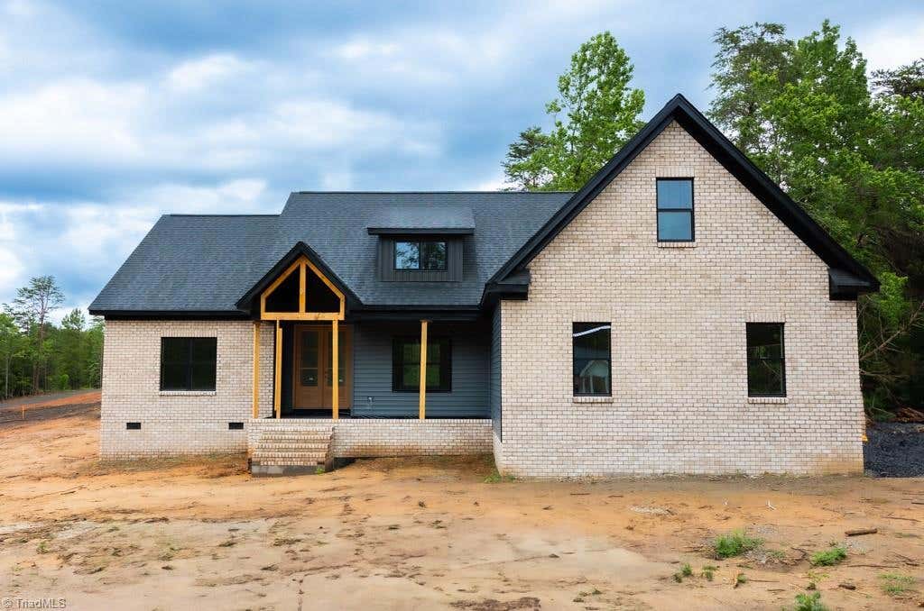 Photo of 387 Vernon Road, Reidsville, NC 27320 (MLS # 1226702)