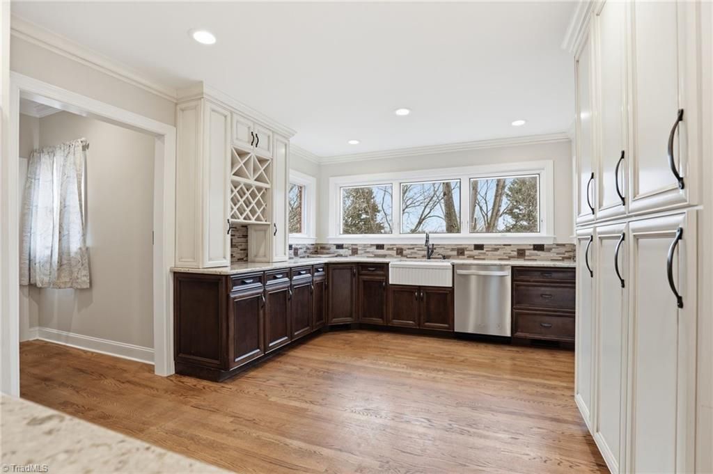 Photo of 2027 Fairview Circle, Wilkesboro, NC 28697 (MLS # 1210704)