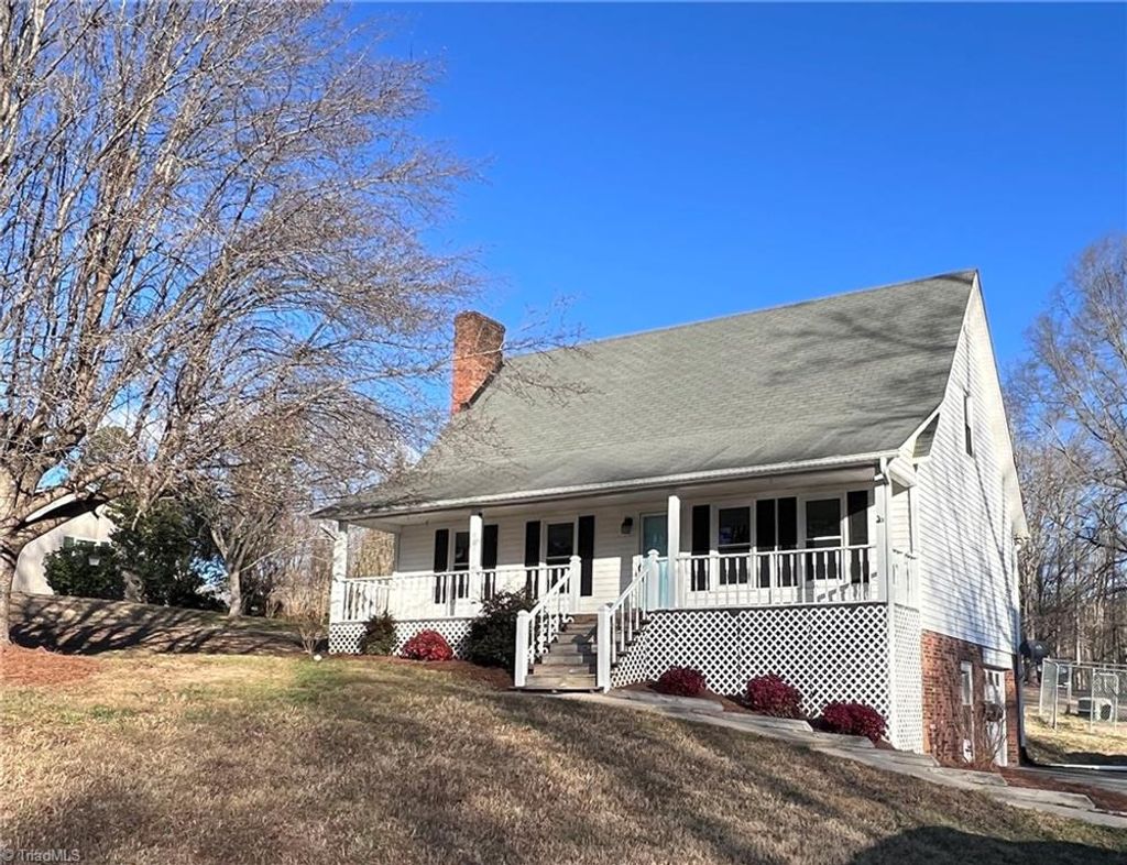 Photo of 326 Springdale Road, Walnut Cove, NC 27052 (MLS # 1206792)