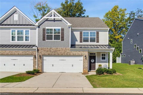 Townhouse For Sale - 5113 Moonlight Ridge Drive<br/> Guilford County, Greensboro, NC 27455