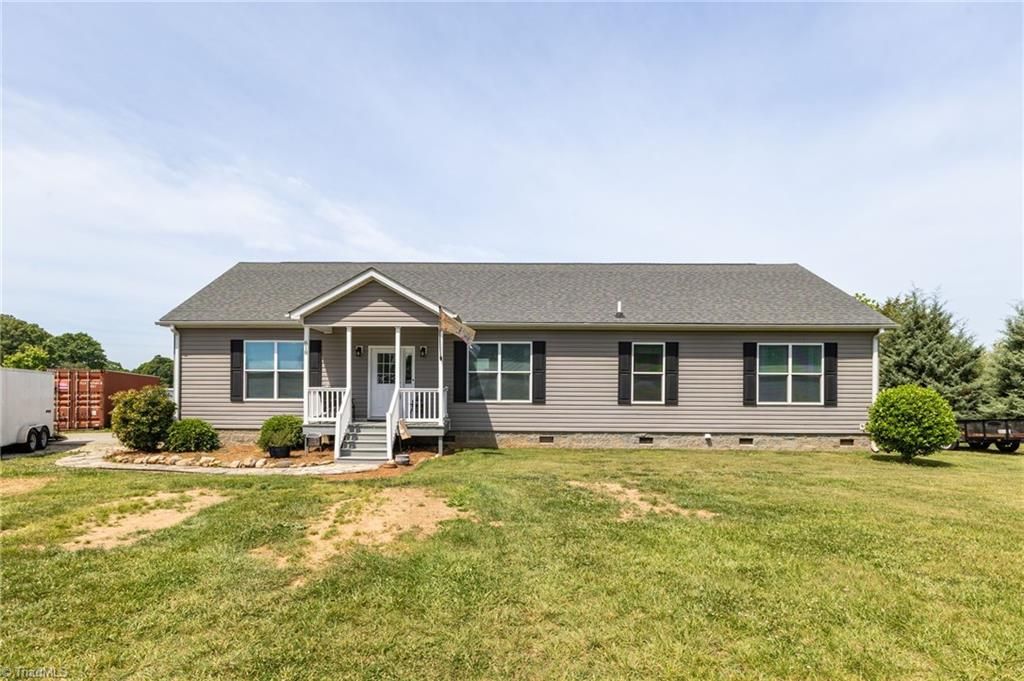 Photo of 618 Society Road, Statesville, NC 28625 (MLS # 1218935)