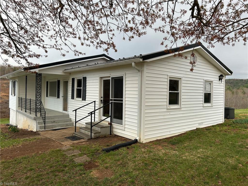 590 Ike Slate Lane, Ararat, Virginia image 35