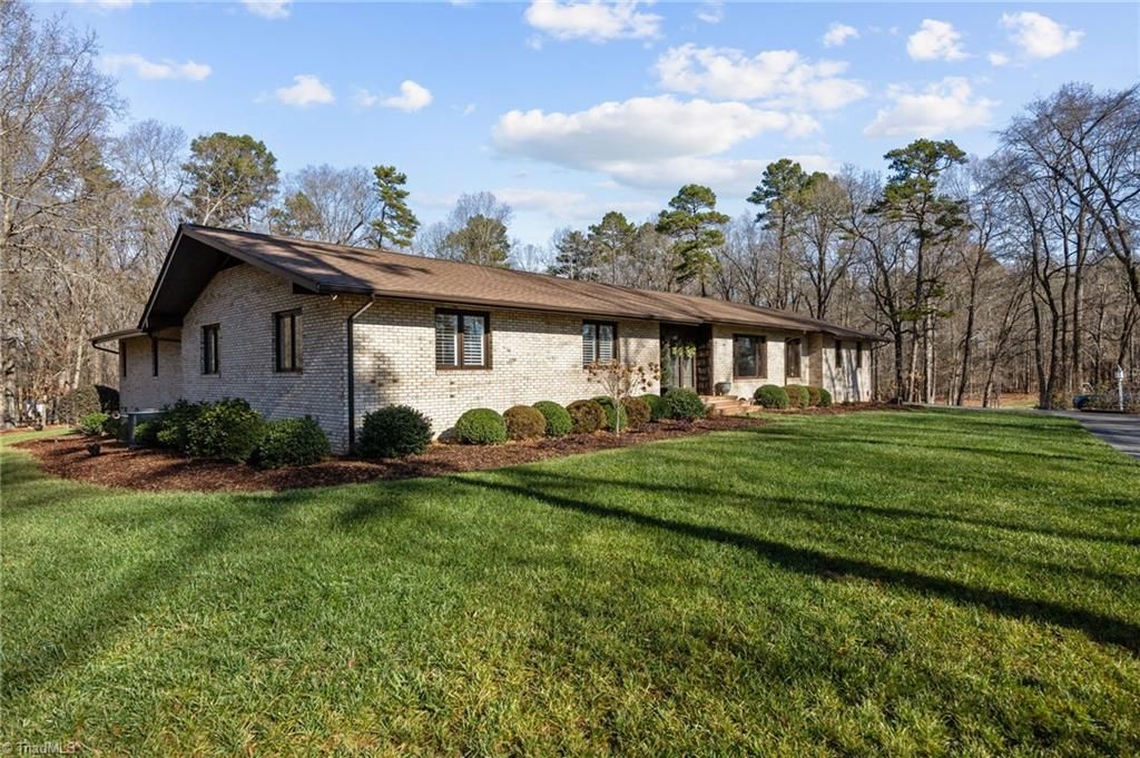 Photo of 6955 Harlow Drive, High Point, NC 27263 (MLS # 1203753)