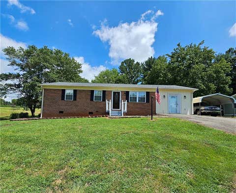 Homes For Sale - 118 Pickshin Avenue<br/> Dobson, NC 27017
