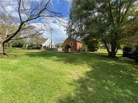 A home in Mount Airy