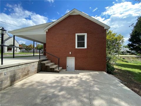 A home in Mount Airy