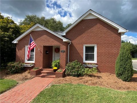 A home in Mount Airy