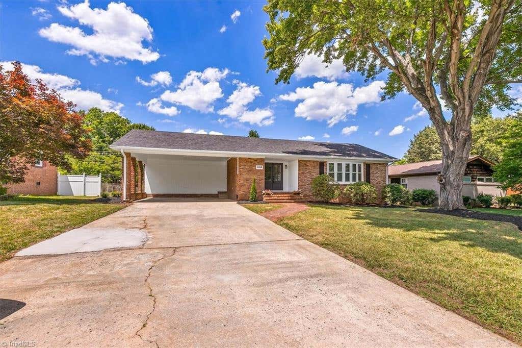 Photo of 2914 Cornwallis Drive, Greensboro, NC 27408 (MLS # 1225130)