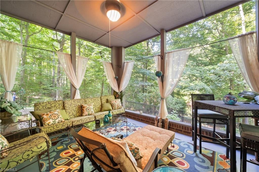 204 Tullyries Lane