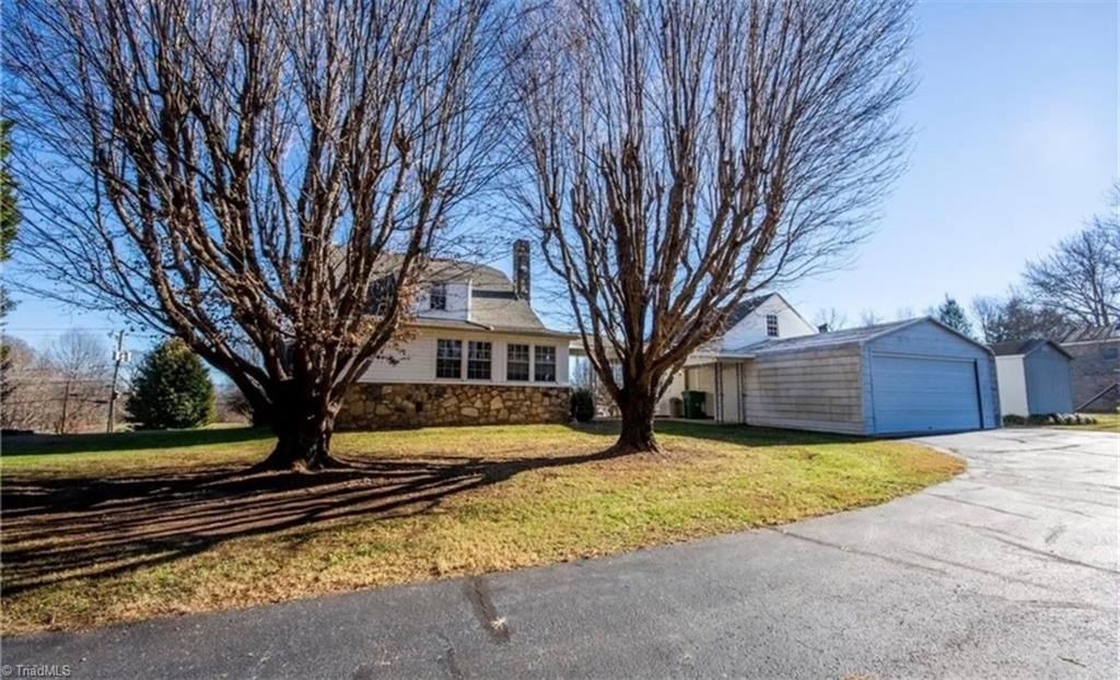 Photo of 6325 US Highway 21, Jonesville, NC 28642 (MLS # 1207364)