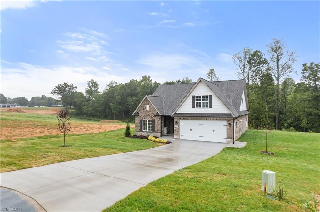 Photo of 261 Avian Lane, Winston-Salem, NC 27127 (MLS # 1237088)