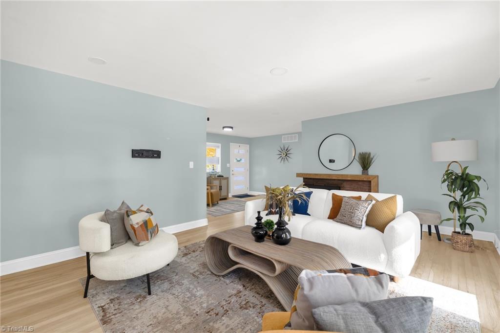 Greensboro, North Carolina 27408, United States, 4 Bedrooms Bedrooms, ,2 BathroomsBathrooms,Residential,Active,217690