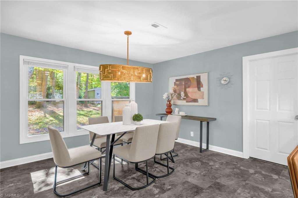 Greensboro, North Carolina 27408, United States, 4 Bedrooms Bedrooms, ,2 BathroomsBathrooms,Residential,Active,217690