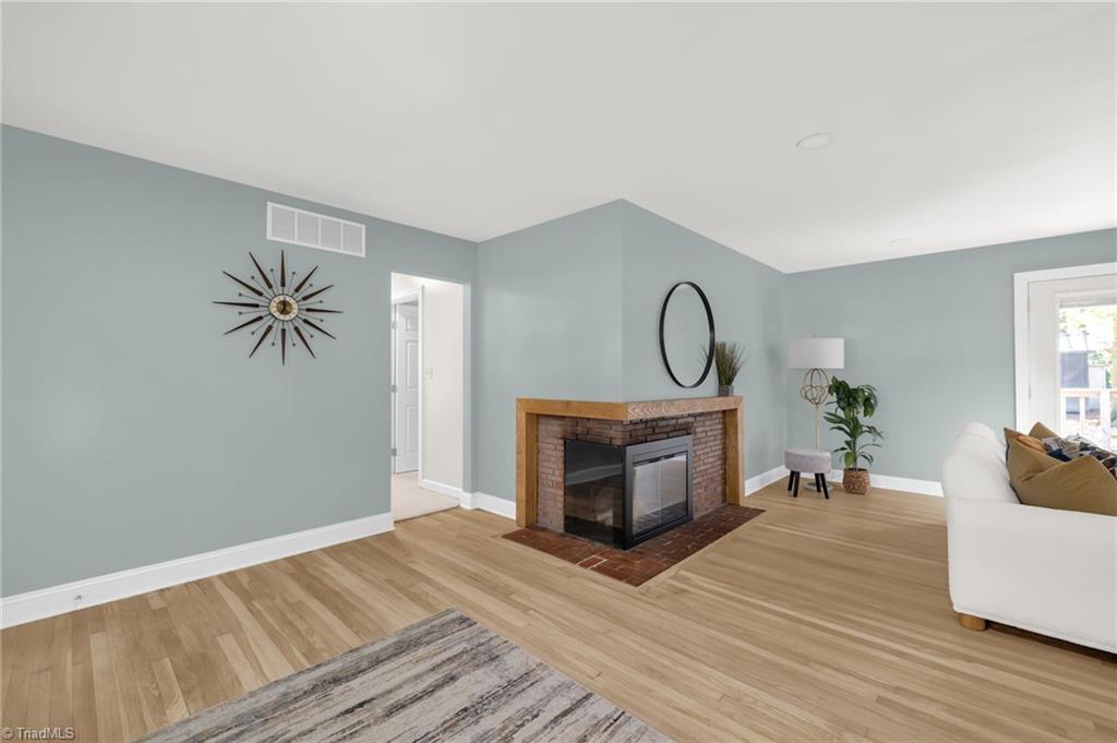 Greensboro, North Carolina 27408, United States, 4 Bedrooms Bedrooms, ,2 BathroomsBathrooms,Residential,Active,217690