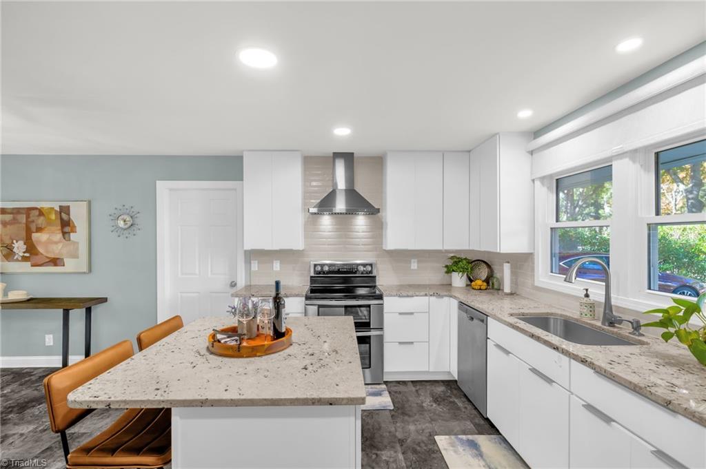 Greensboro, North Carolina 27408, United States, 4 Bedrooms Bedrooms, ,2 BathroomsBathrooms,Residential,Active,217690