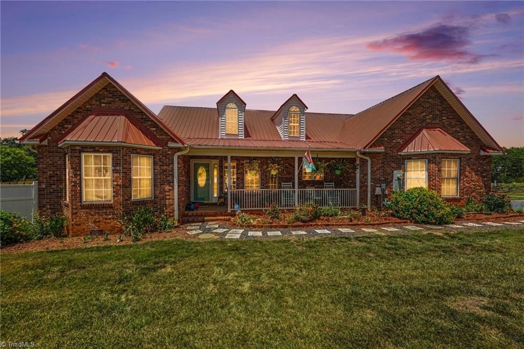 Photo of 321 Lake Park Road, Asheboro, NC 27205 (MLS # 1224988)