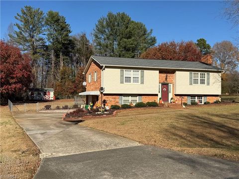 Homes For Sale - 130 Winchester Drive<br/> King, NC 27021