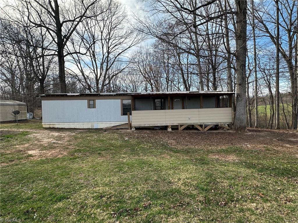 307 Coco Lane, Mount Airy, North Carolina image 3